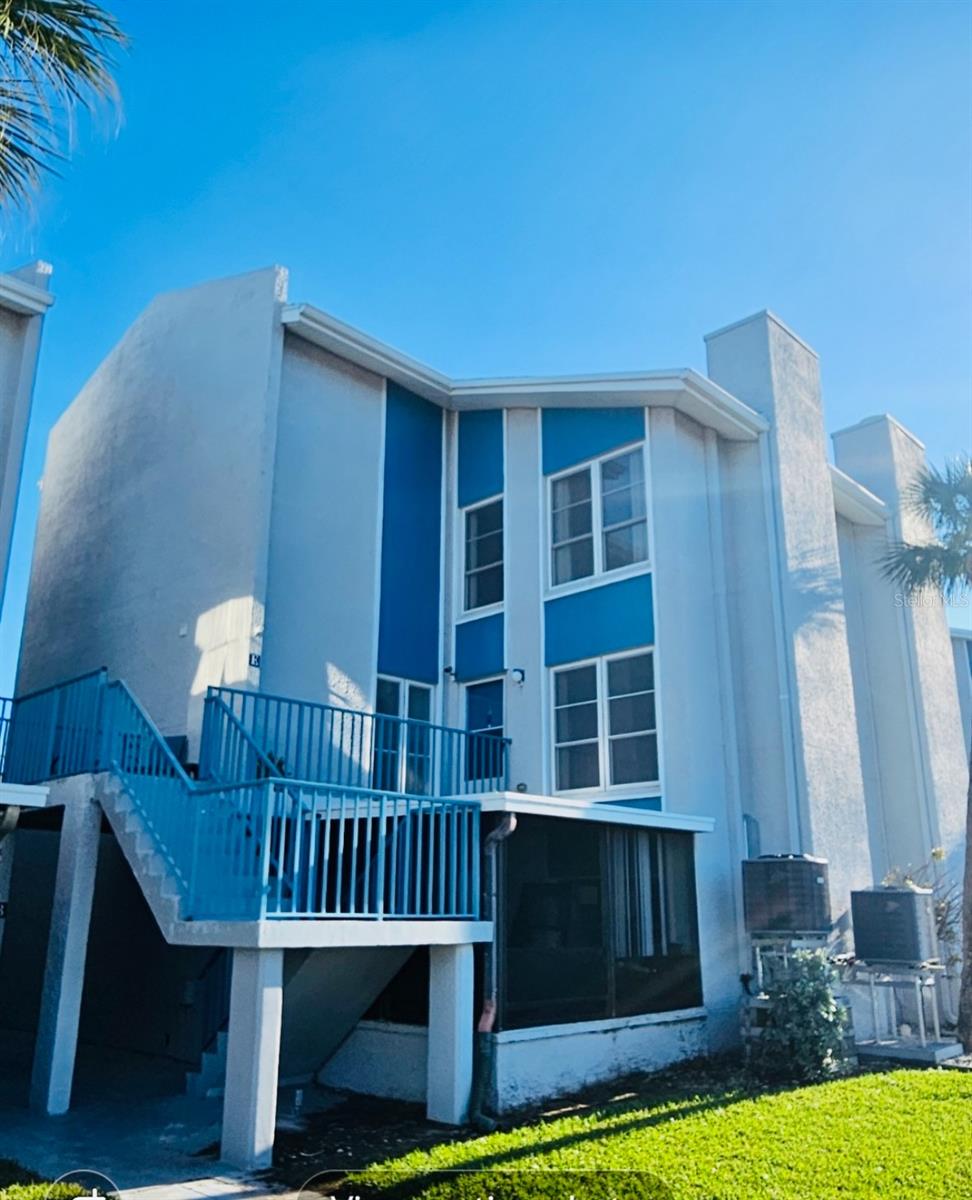 179 Medallion Blvd #E photo 1