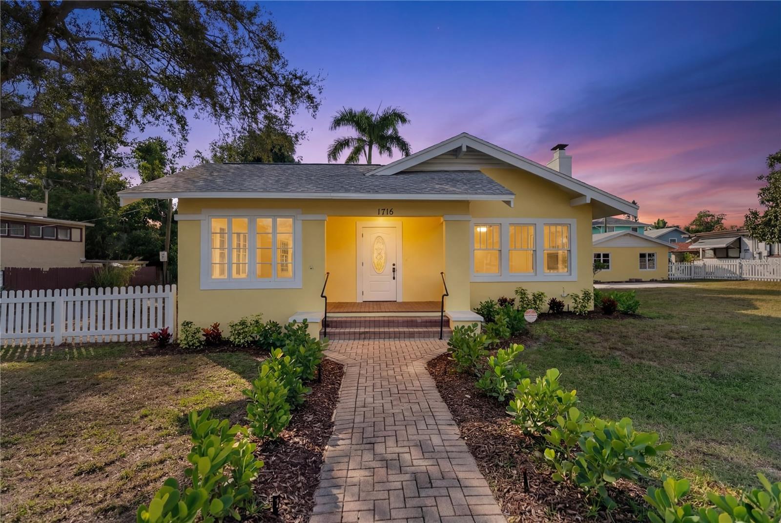 1715 6th Ave W