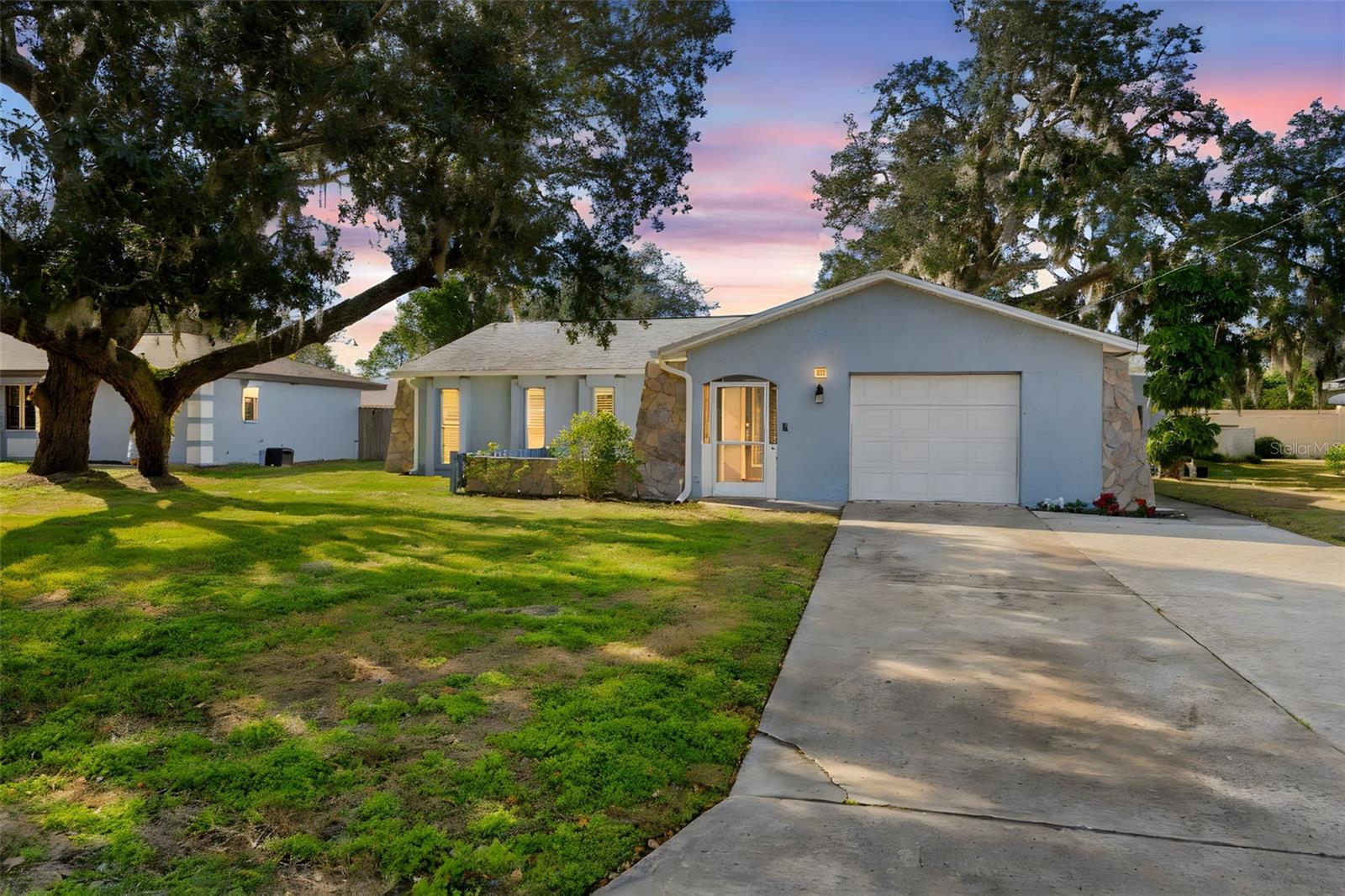 2399 Gallagher Ave photo 1