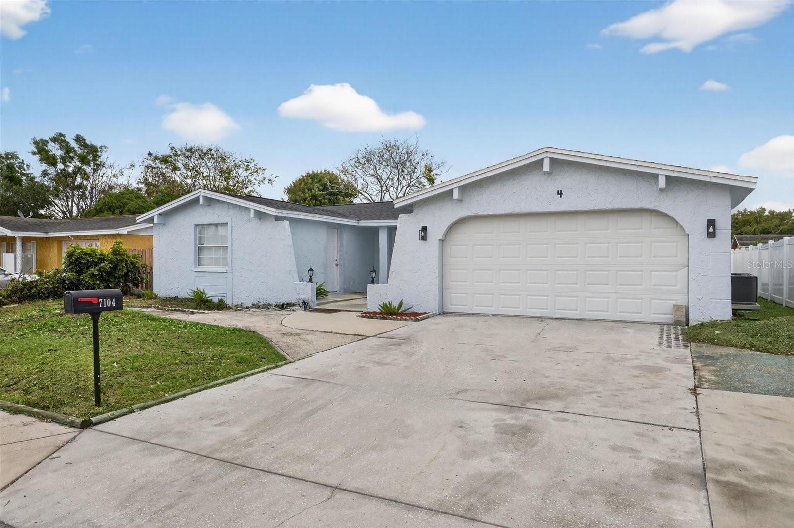 7104 King Arthur Dr photo 1