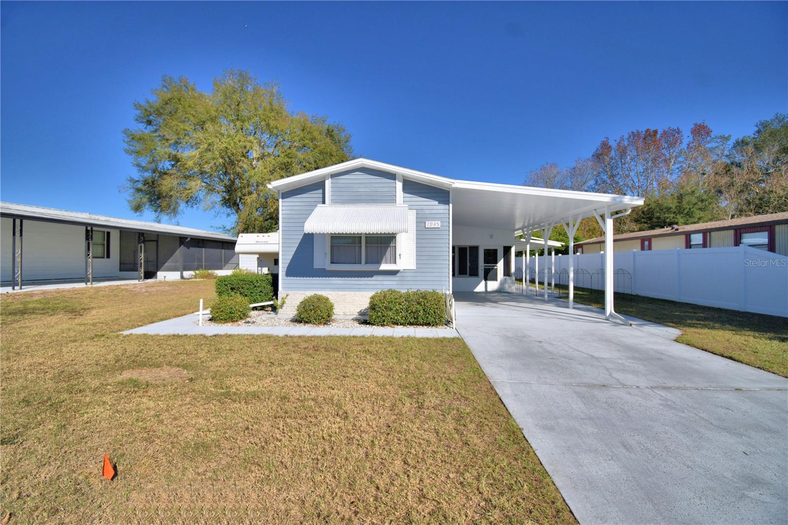 1935 Regina Dr