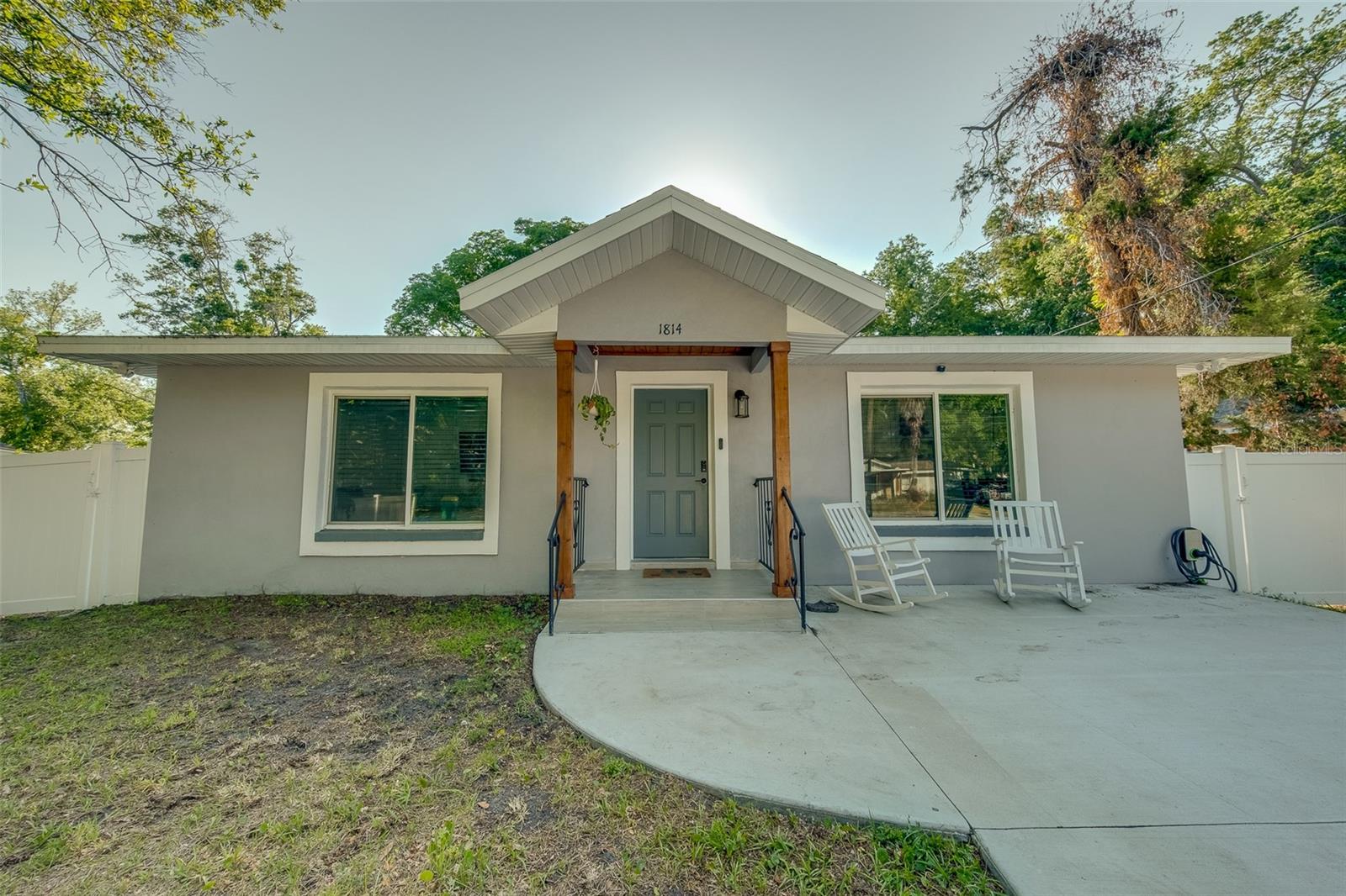 1814 Sylvan Dr photo 1