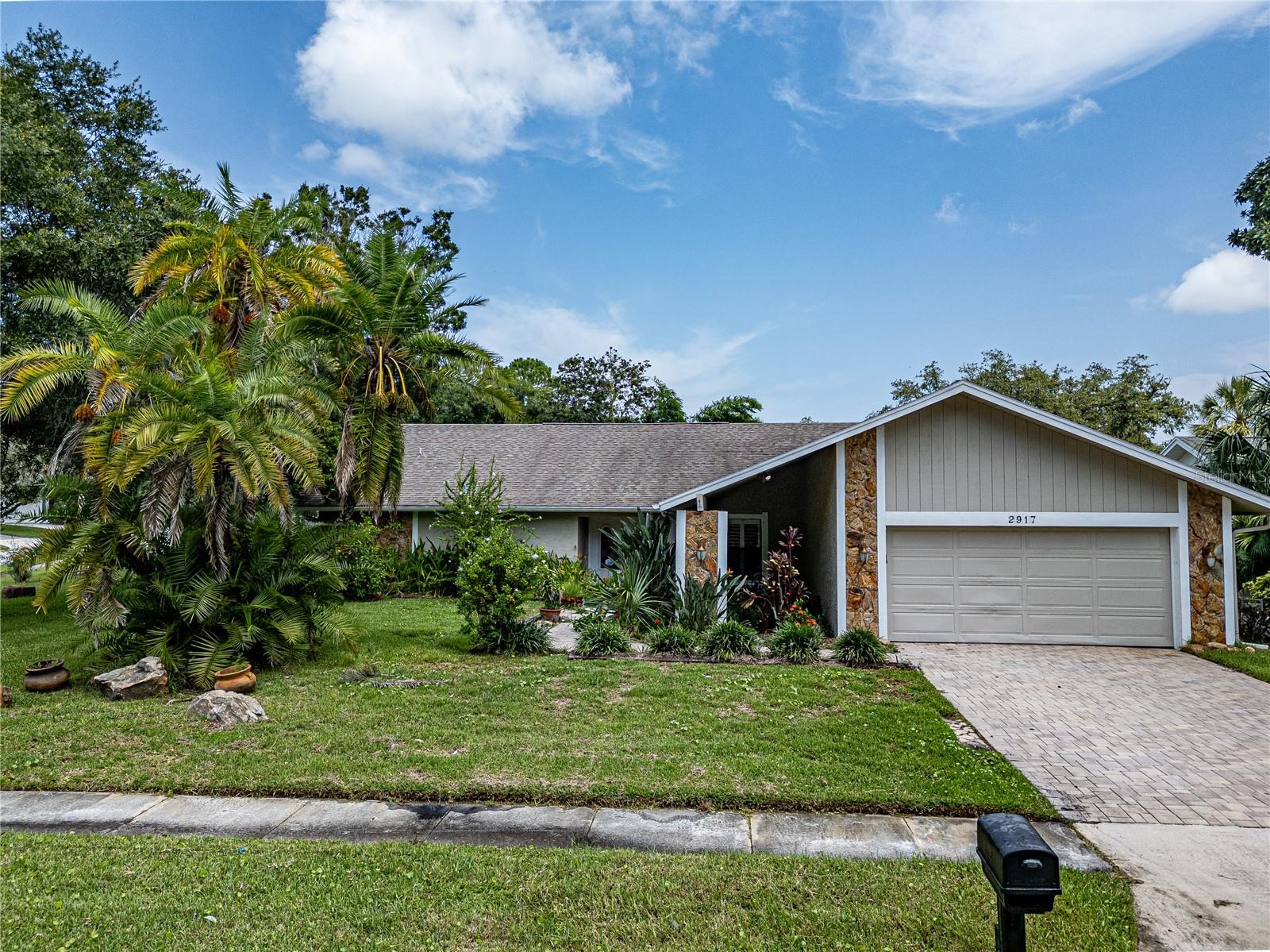 2917 Cypress Rdg photo 1