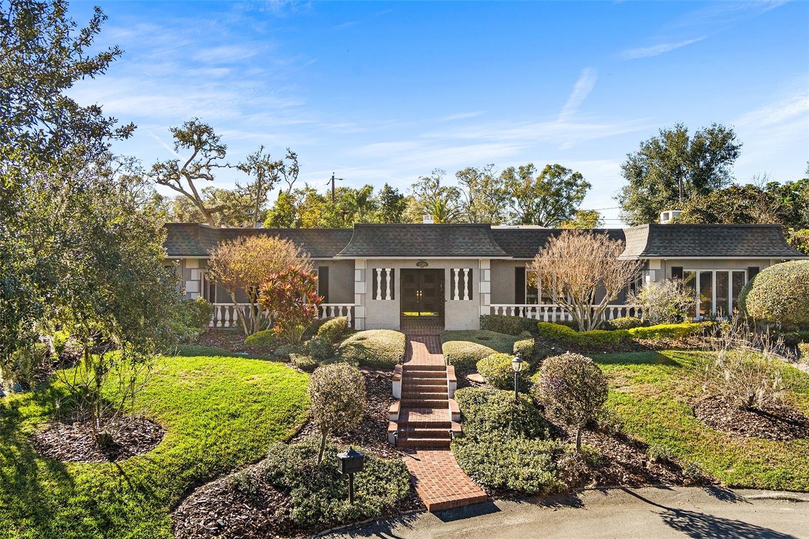 1249 Lake Point Dr