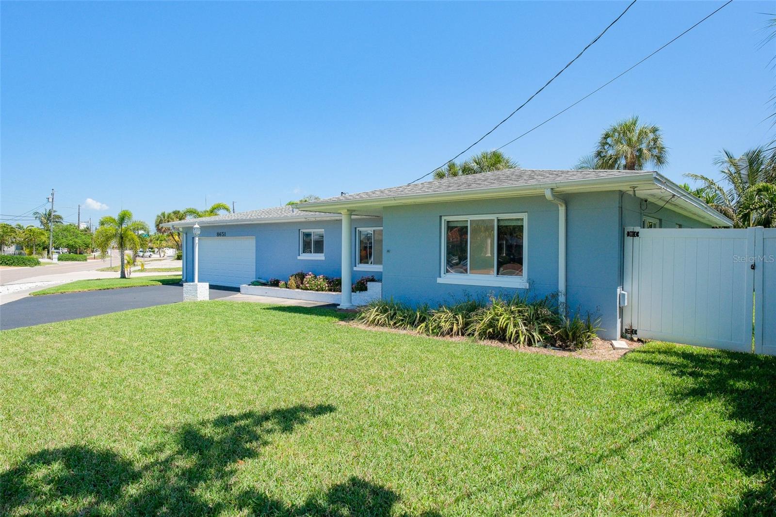 8651 Gulf Blvd