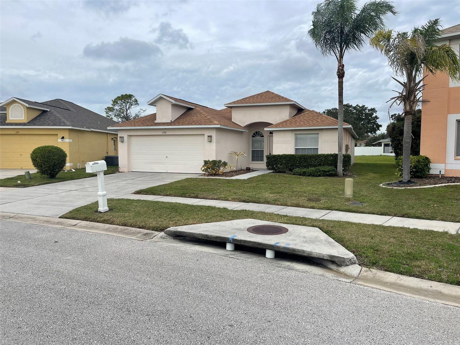 1530 Ocean Reef Rd photo 1