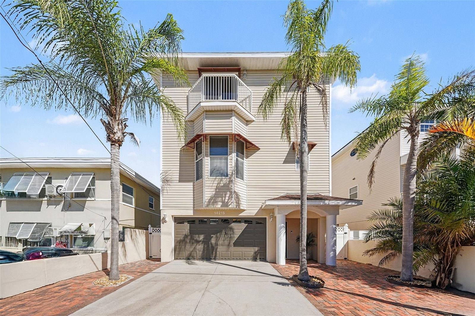 14215 N Bayshore Dr
