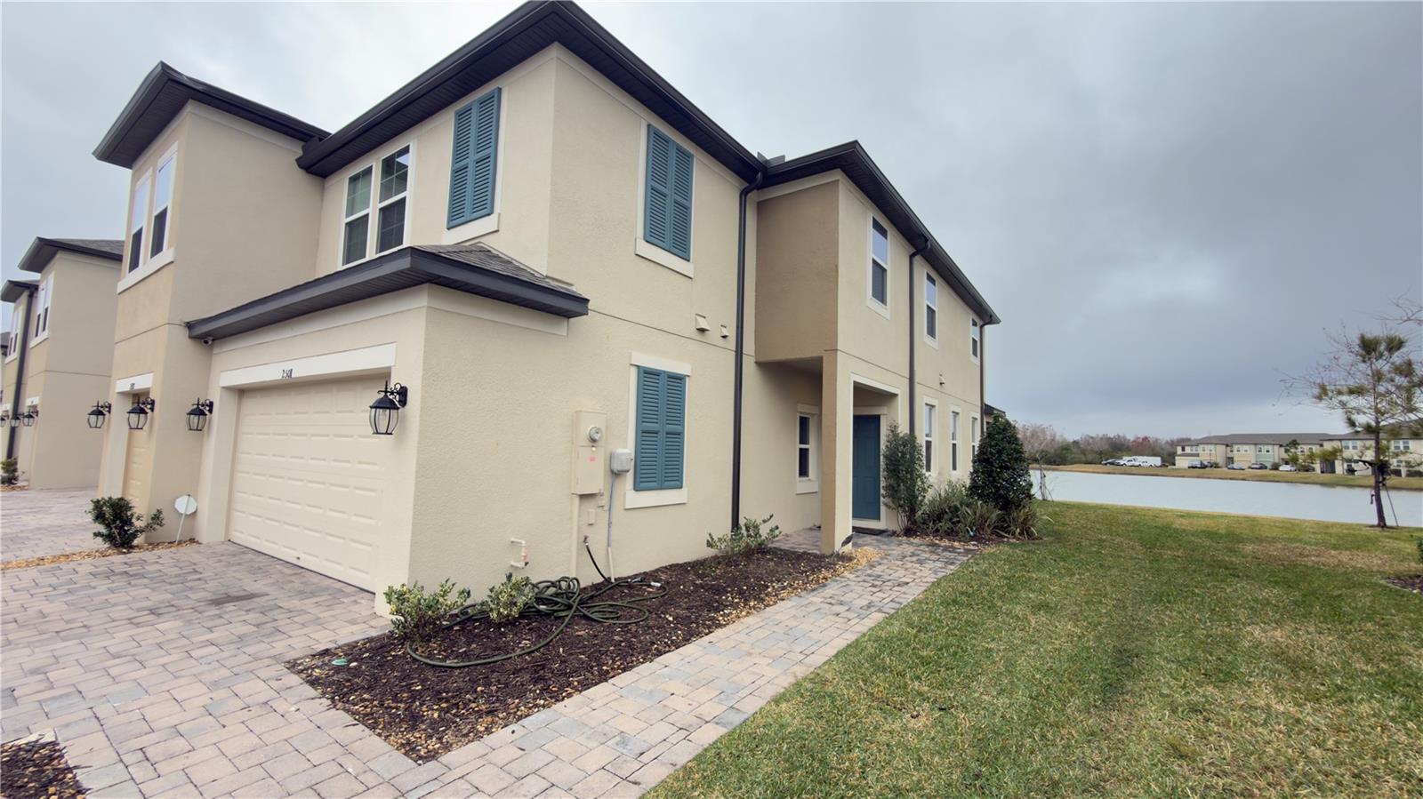2501 Stapleford Pl photo 1