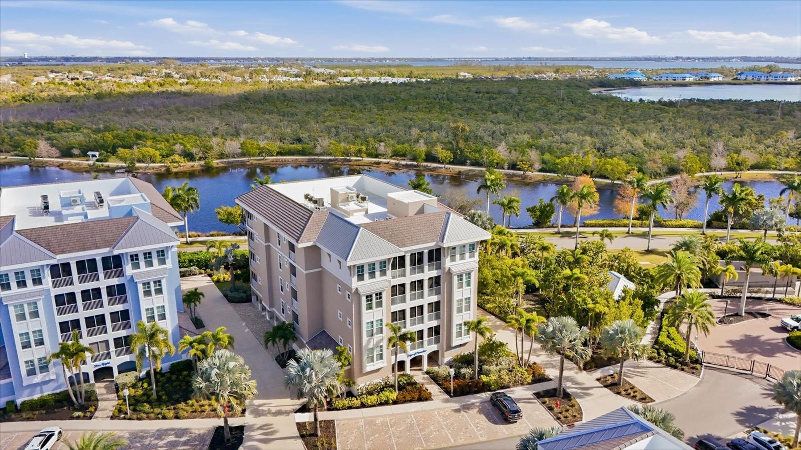 395 Aruba Cir #303