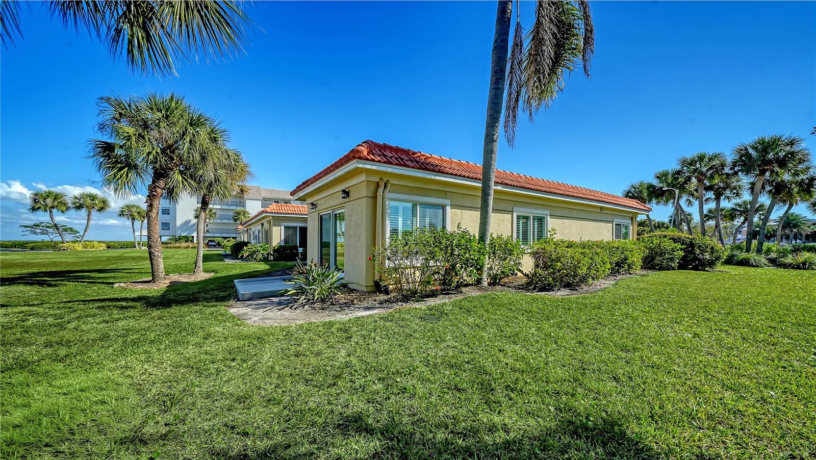 4750 Gulf Of Mexico Dr #Villa 8