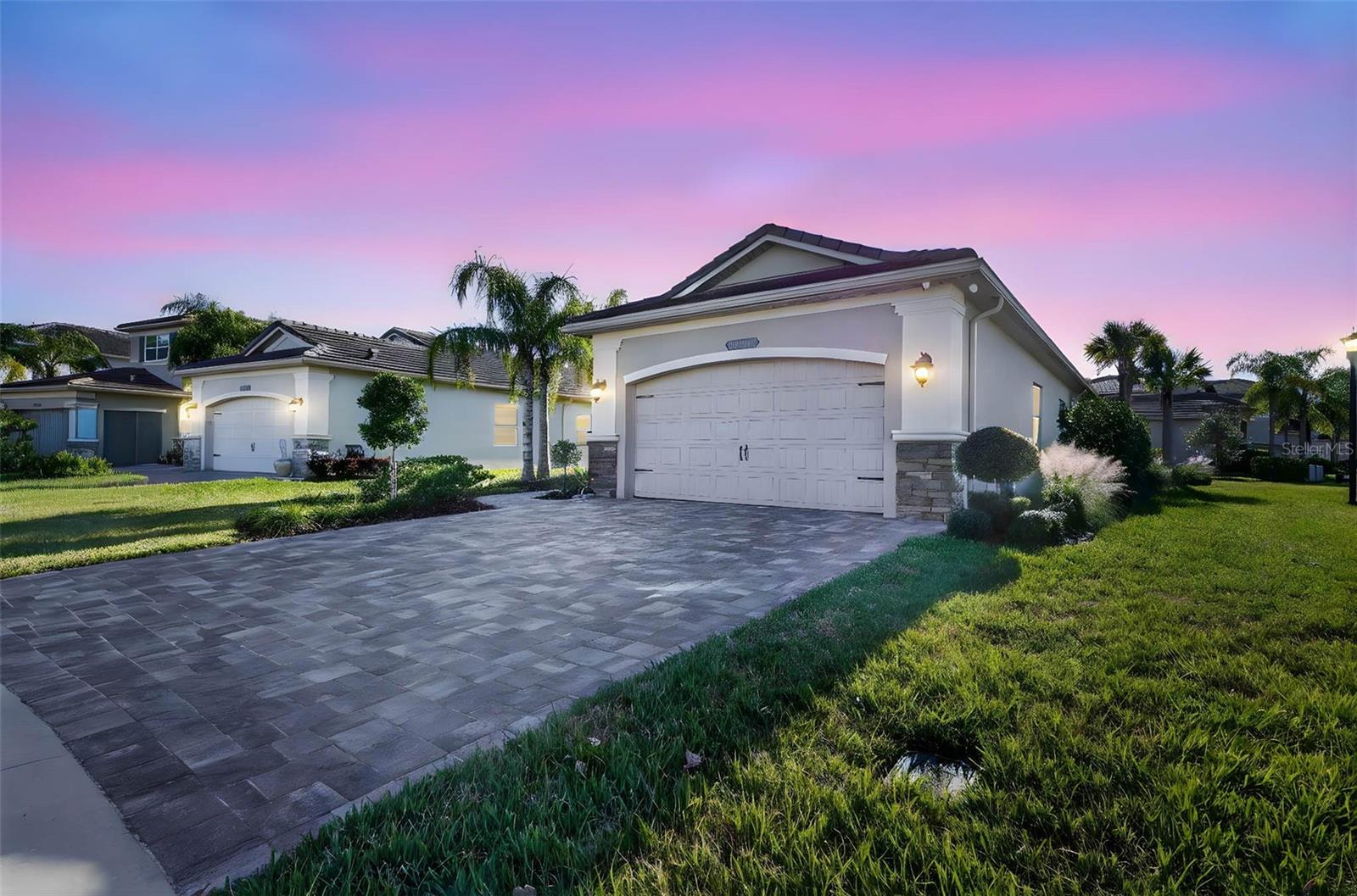 30724 Lindentree Dr