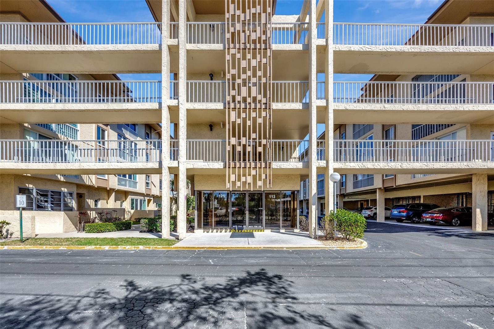 113 Island Way #241