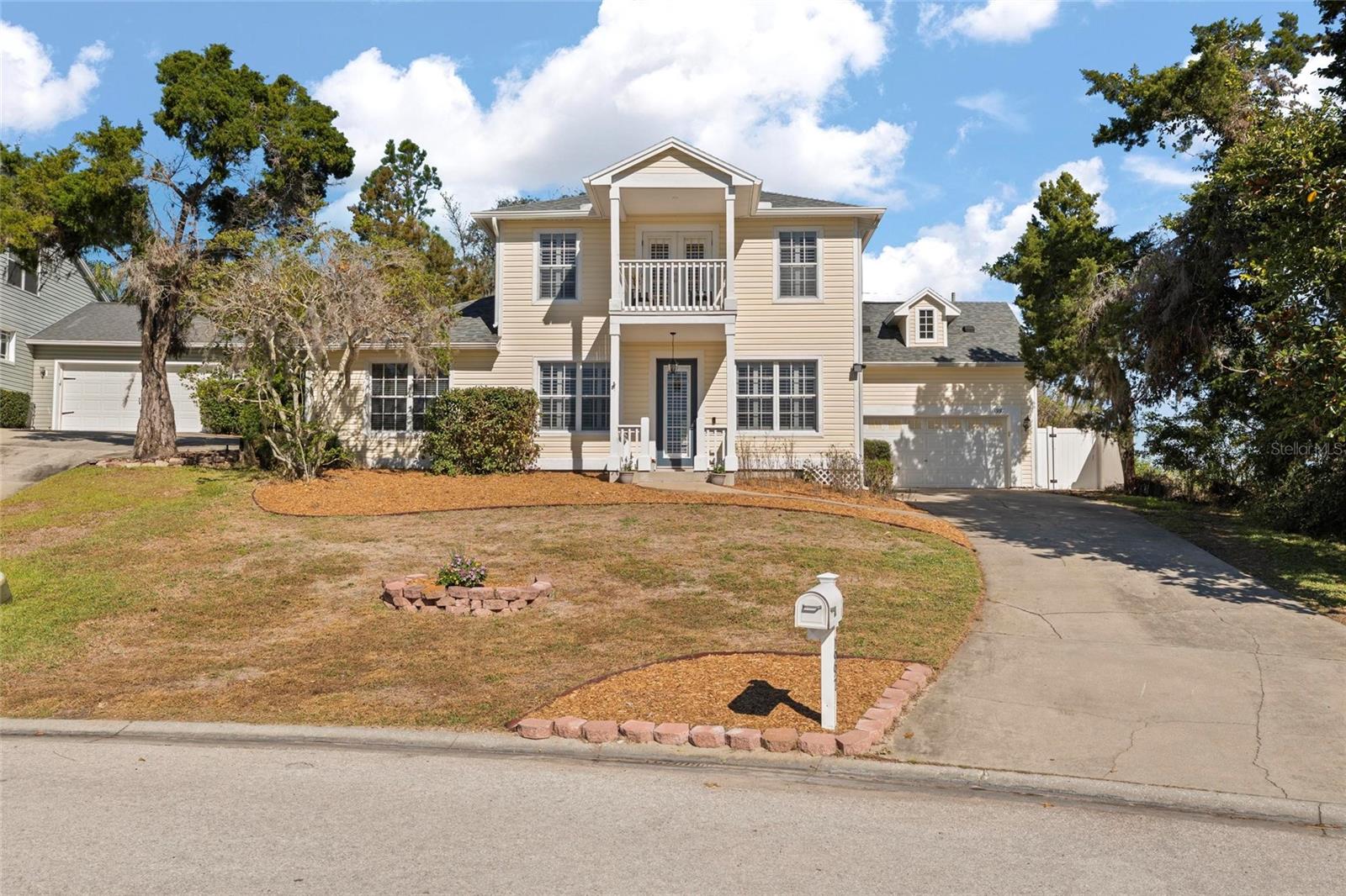 1997 Lexington Pl