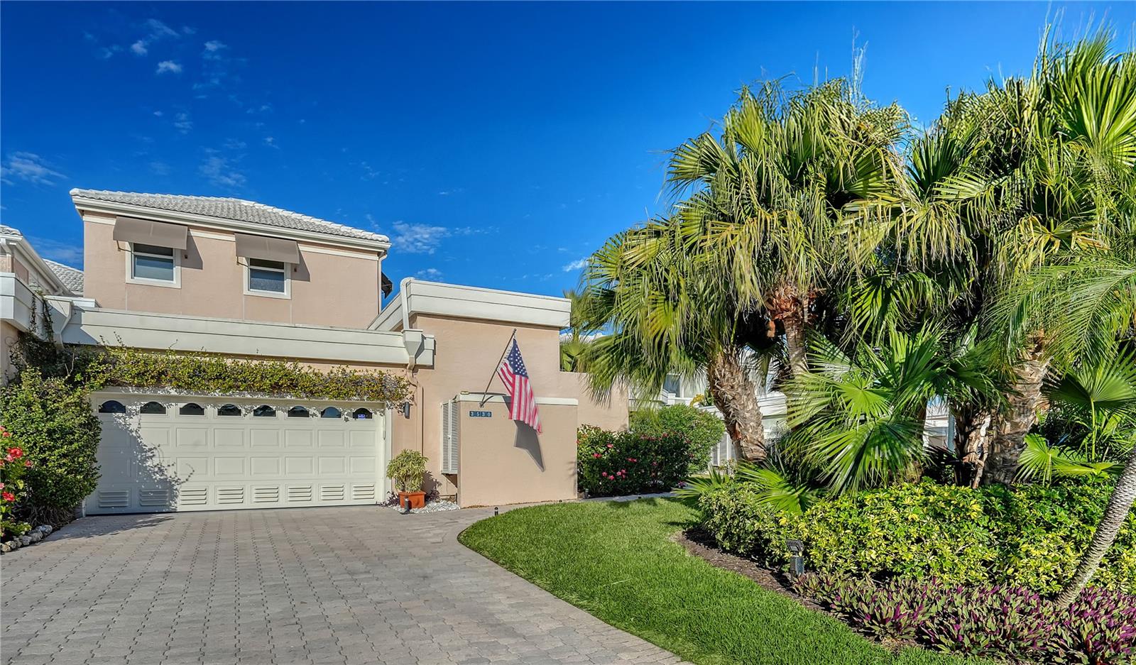 3530 Mistletoe Ln
