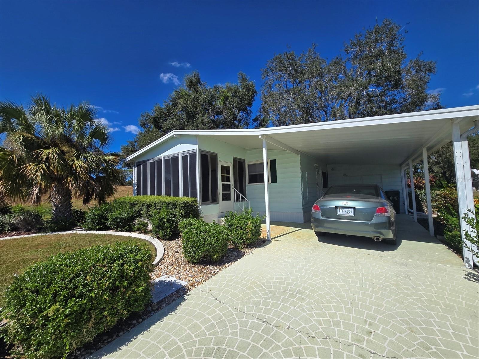 8503 Princess Court photo 1