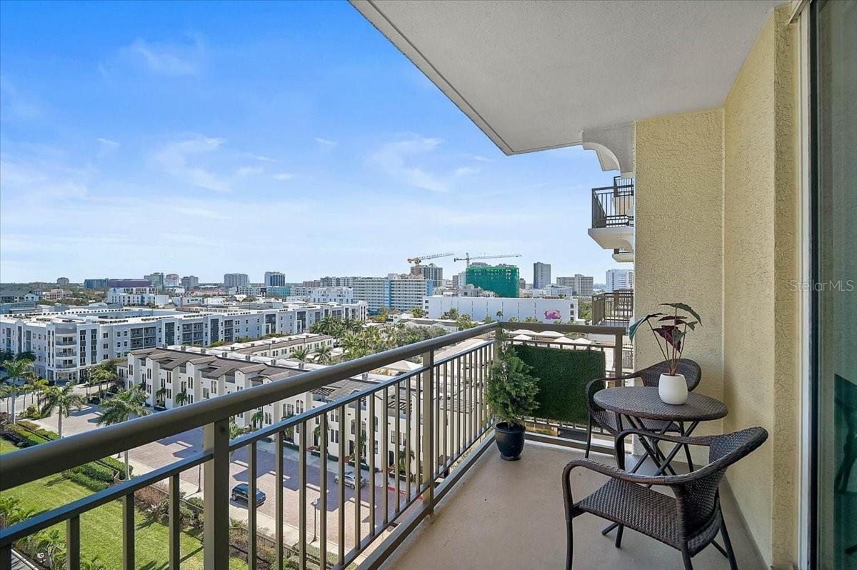 800 N Tamiami Trl #910