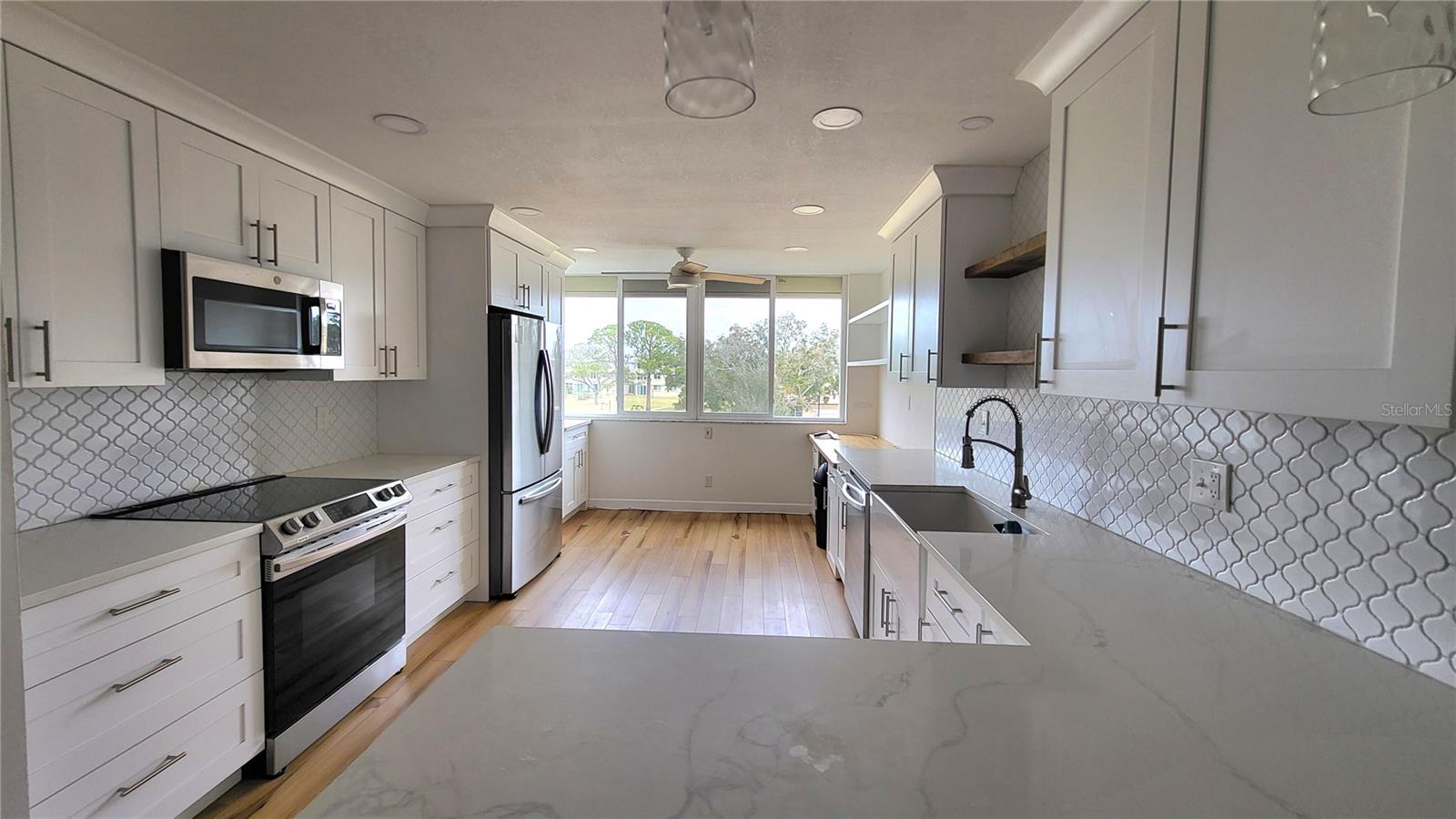 4915 Bay St NE #334