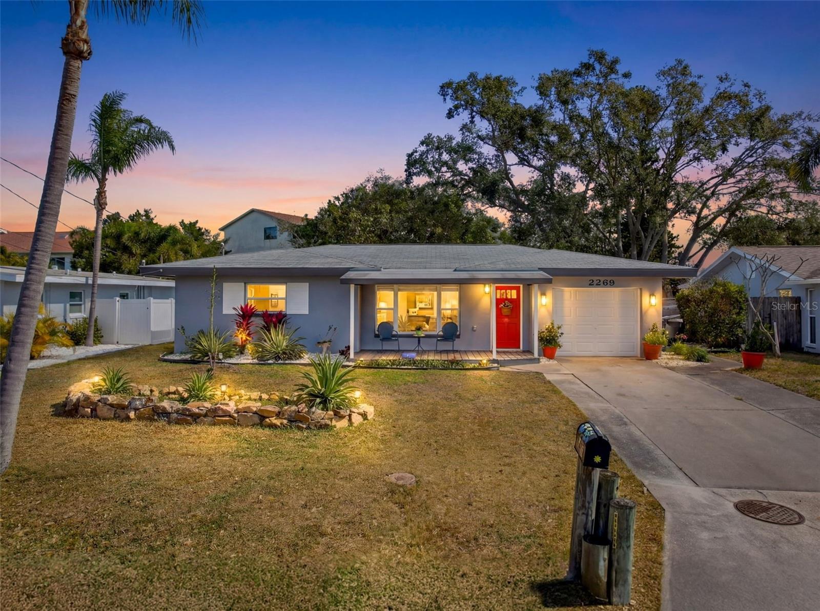 2269 Carolyn Dr