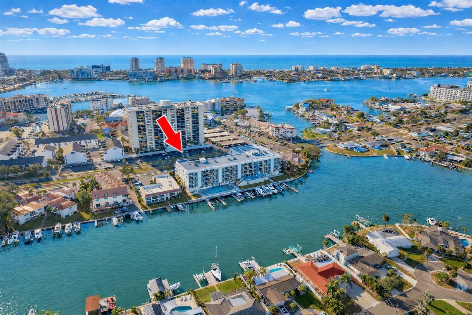 415 Island Way #402