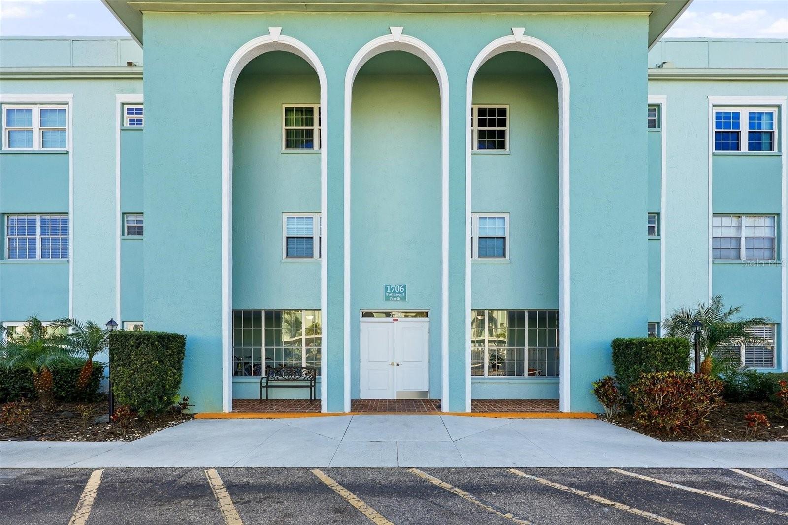 1706 Belleair Forest Dr #128