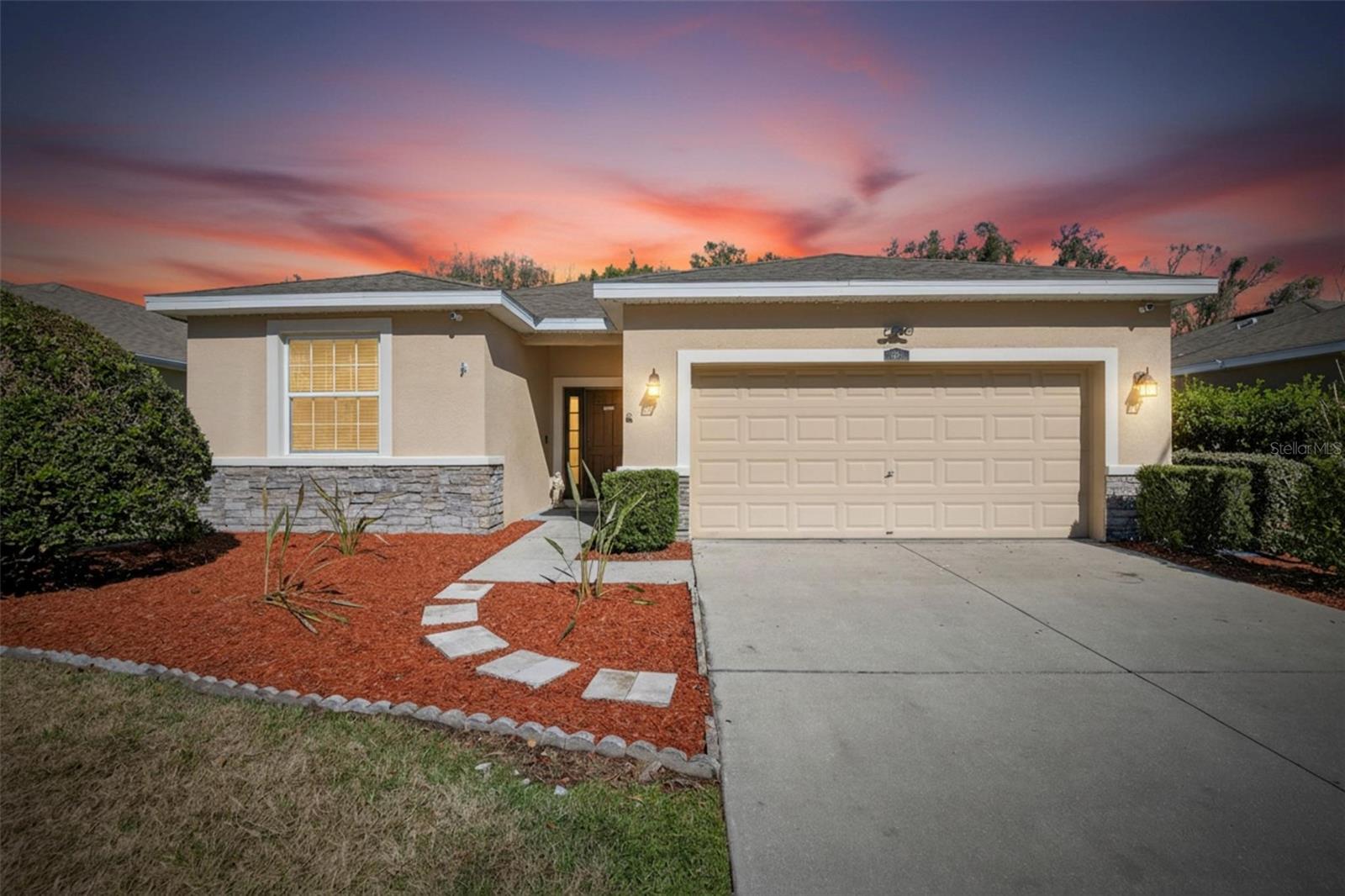2819 Holly Bluff CT photo 1