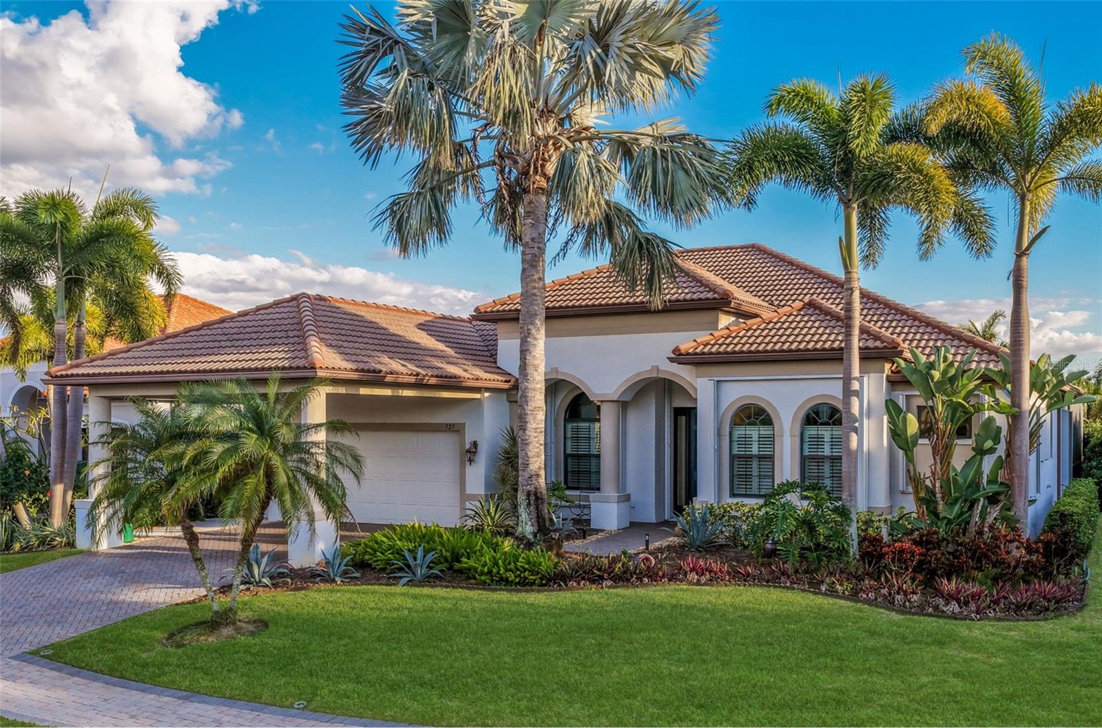 525 Mast Dr