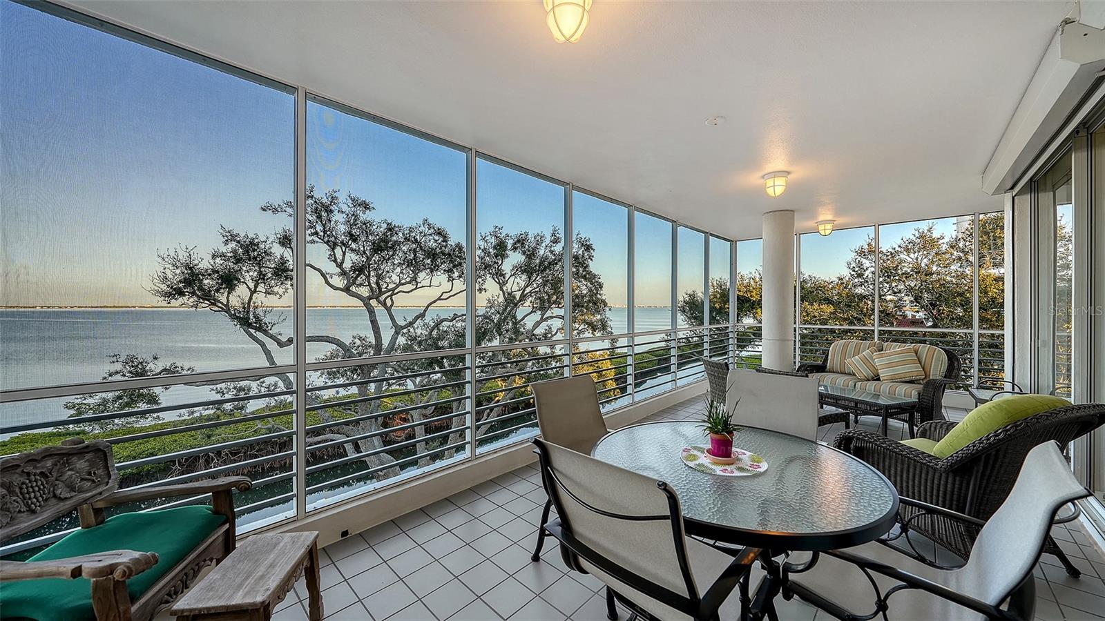 2450 Harbourside Dr #234 photo 1