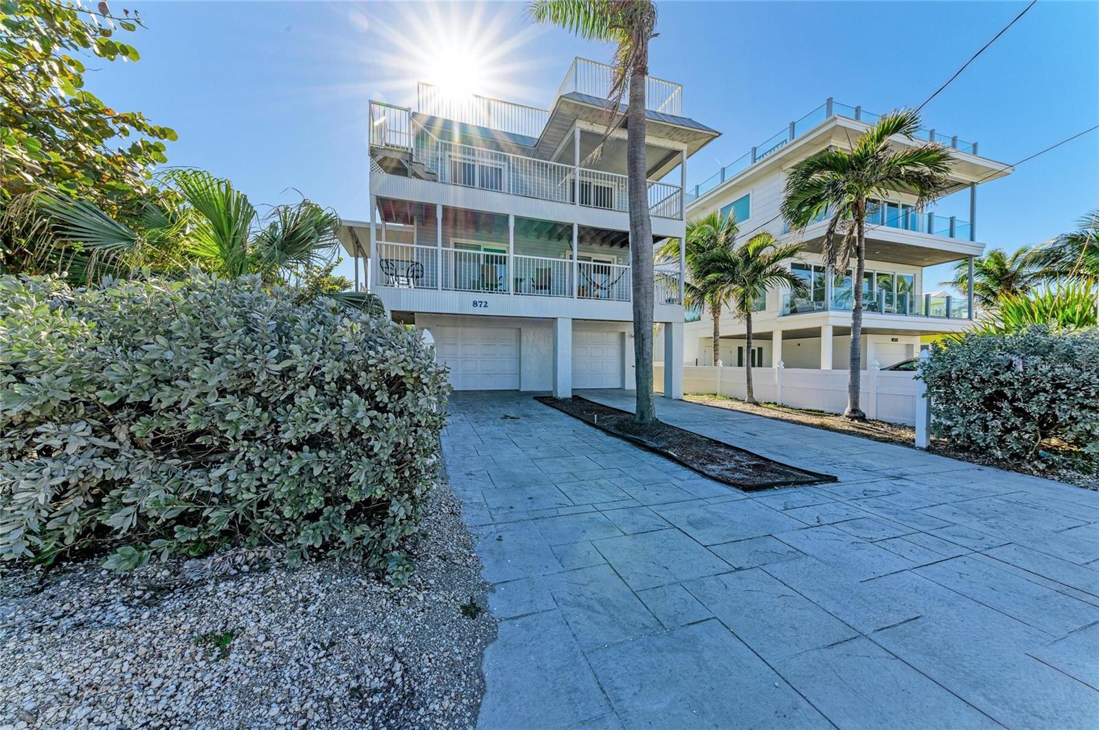 872 North Shore Dr