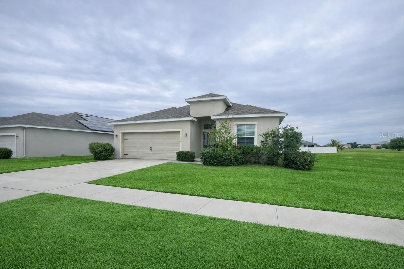 446 Glenkirk Way
