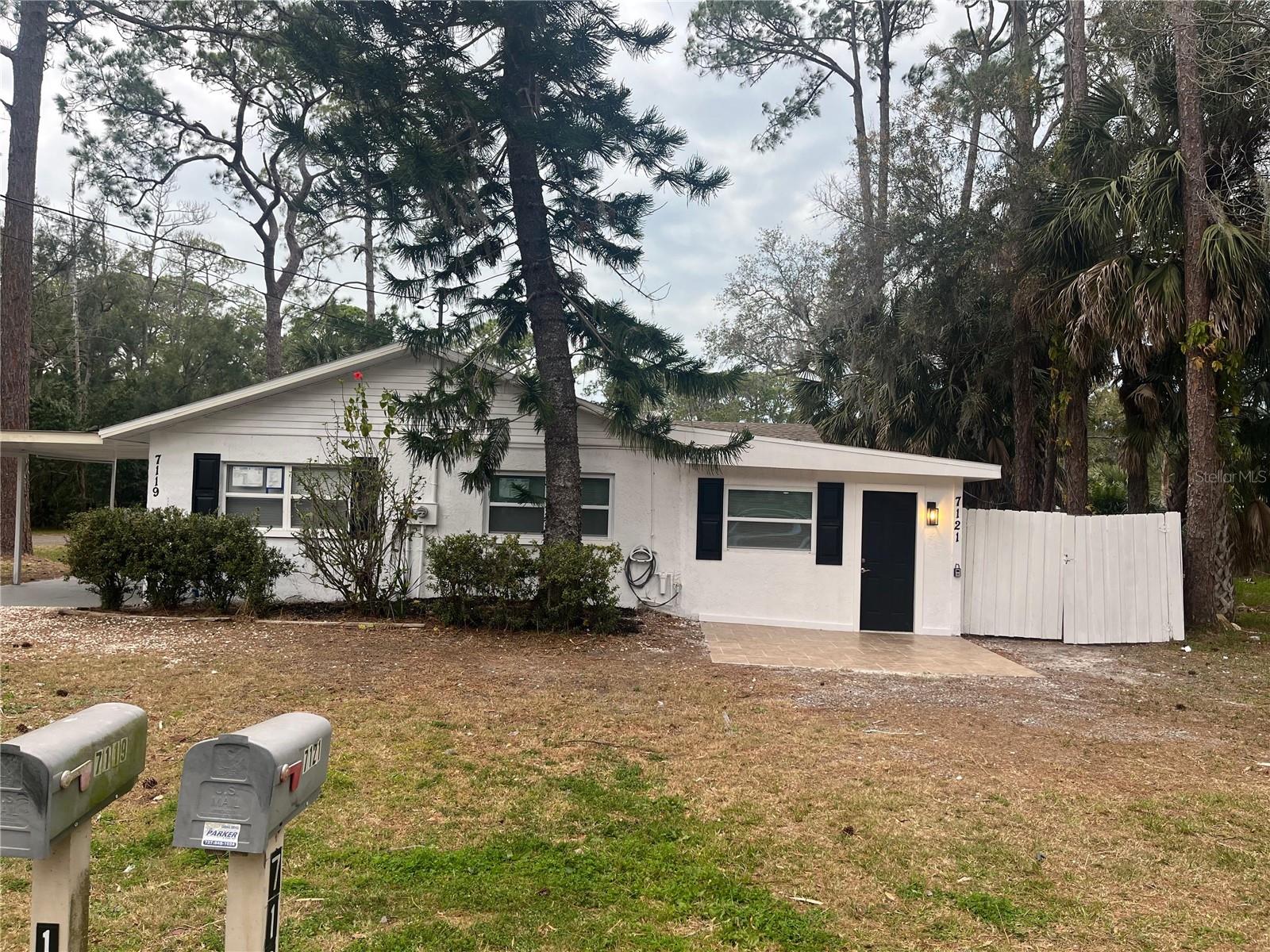 7119-7121 Oakwood photo 1