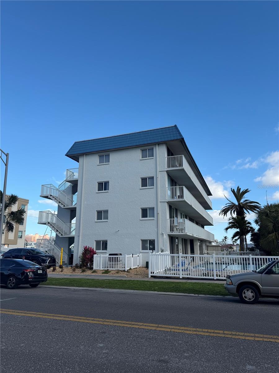 800 Bayway Blvd #16