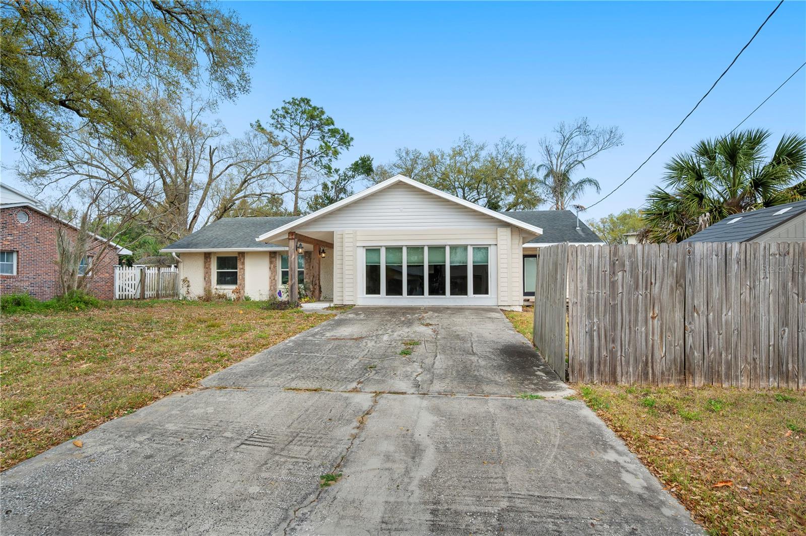 132 Alachua Dr photo 1