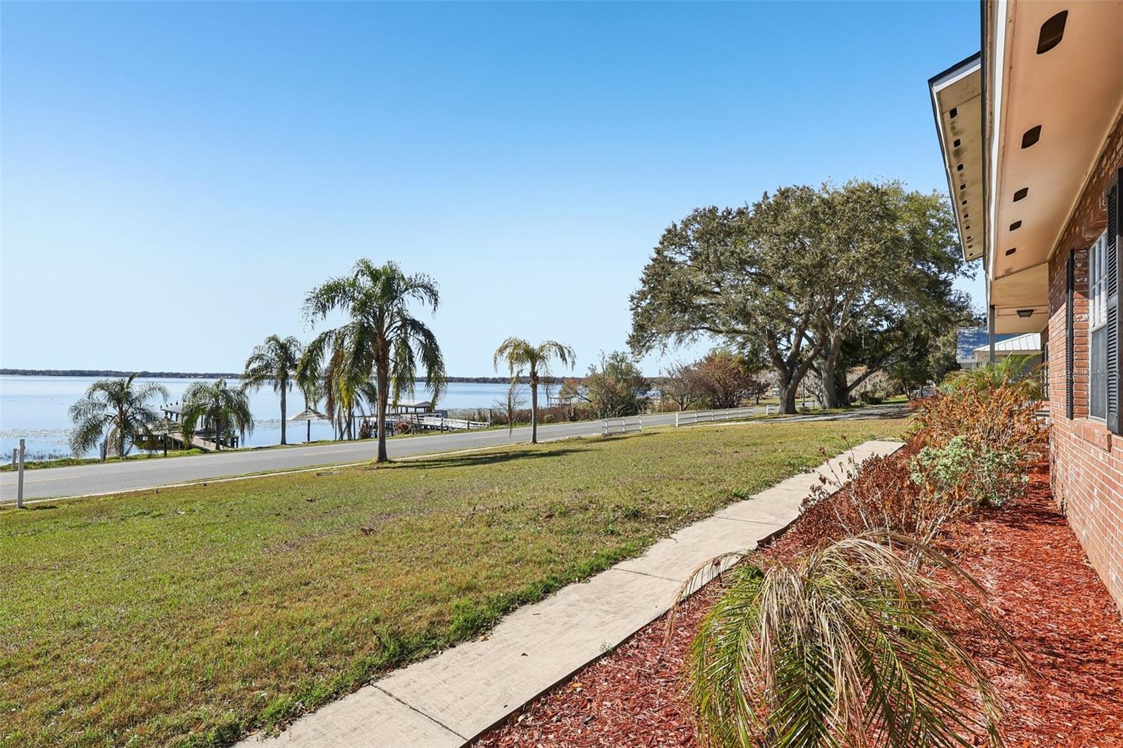 1218 Lake Ariana Blvd