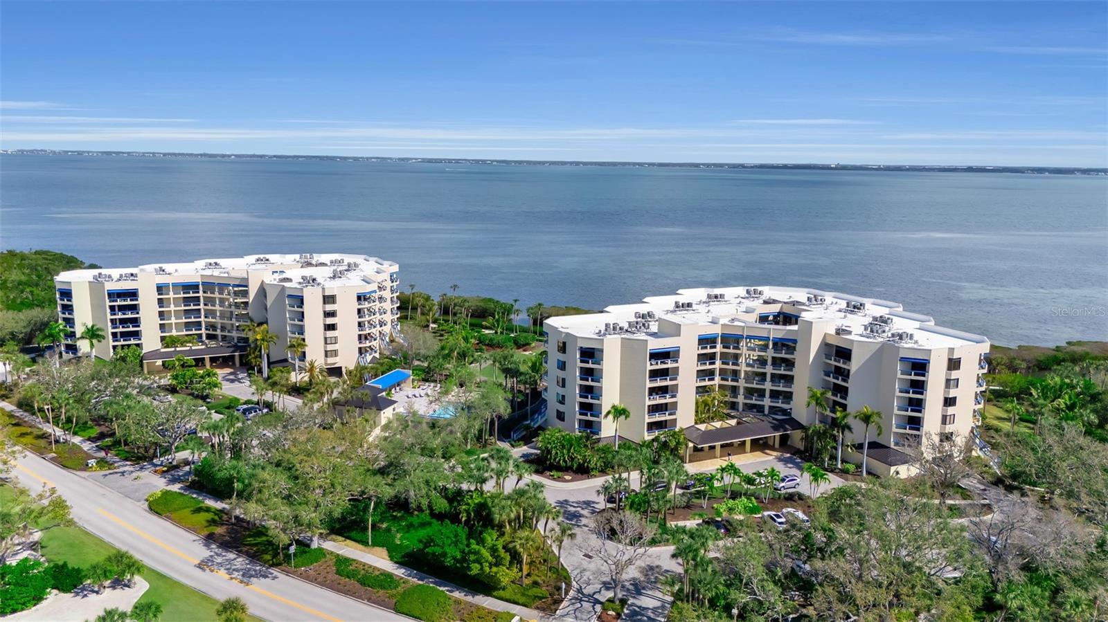2110 Harbourside Dr #523