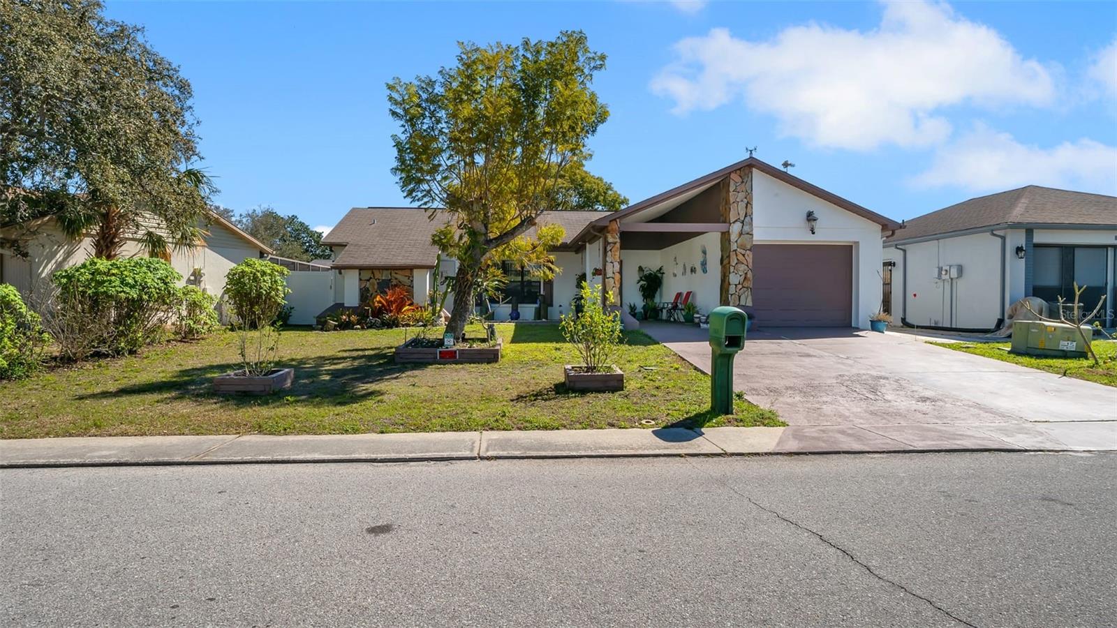 7630 Vienna Ln photo 1