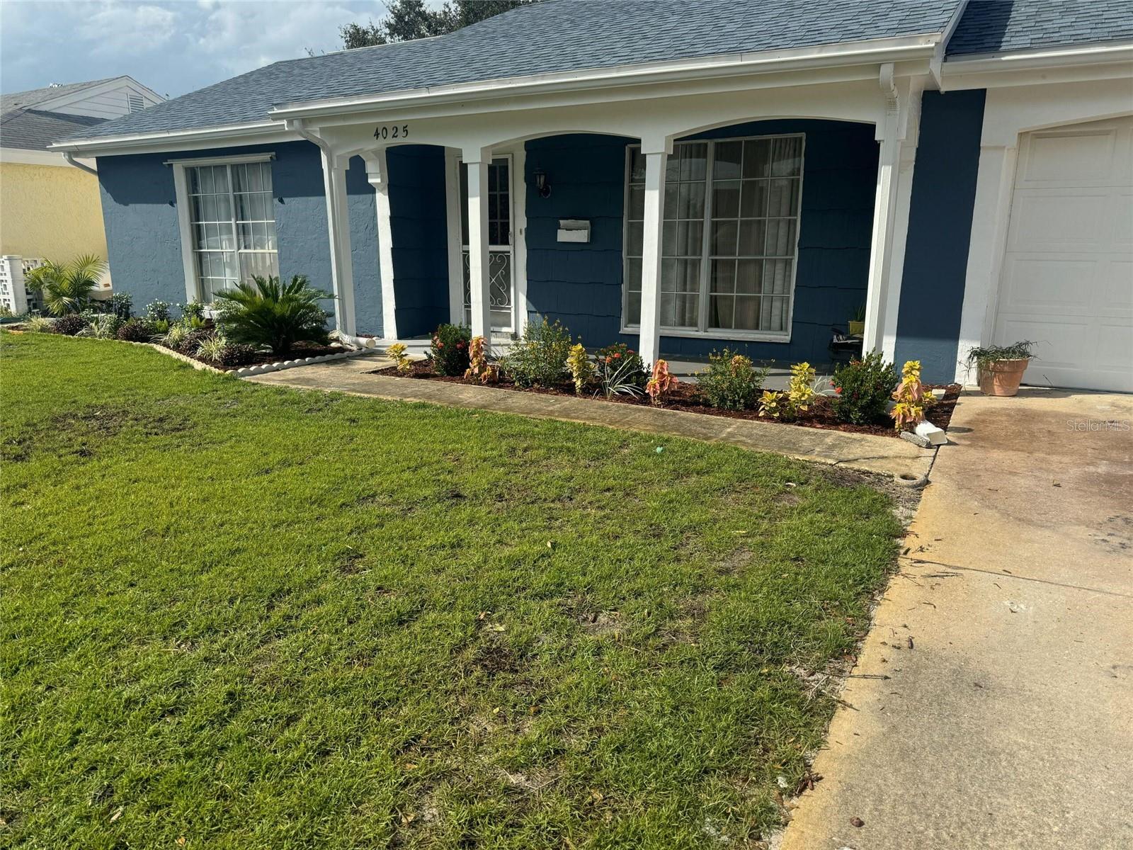 4025 Grayton Dr