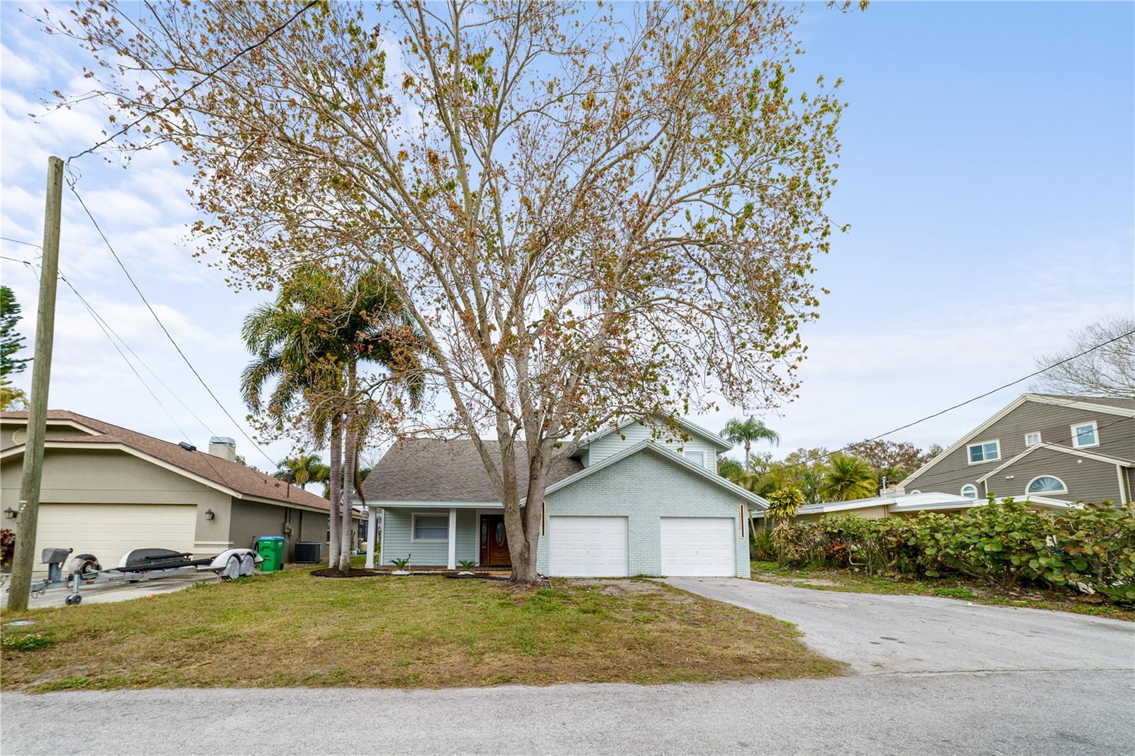 3149 N Canal Dr photo 1