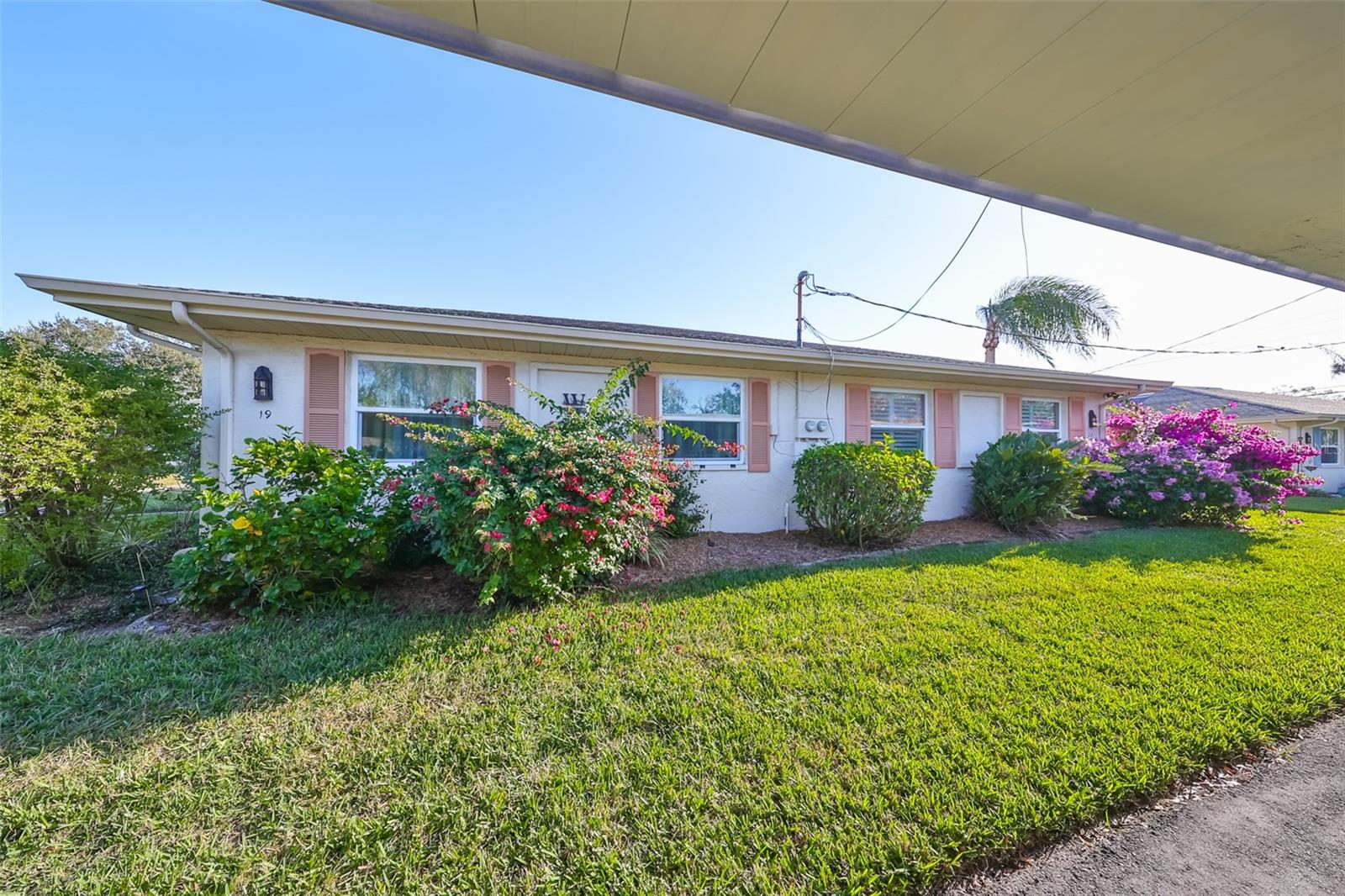 1901 Canterbury Ln #19 photo 1