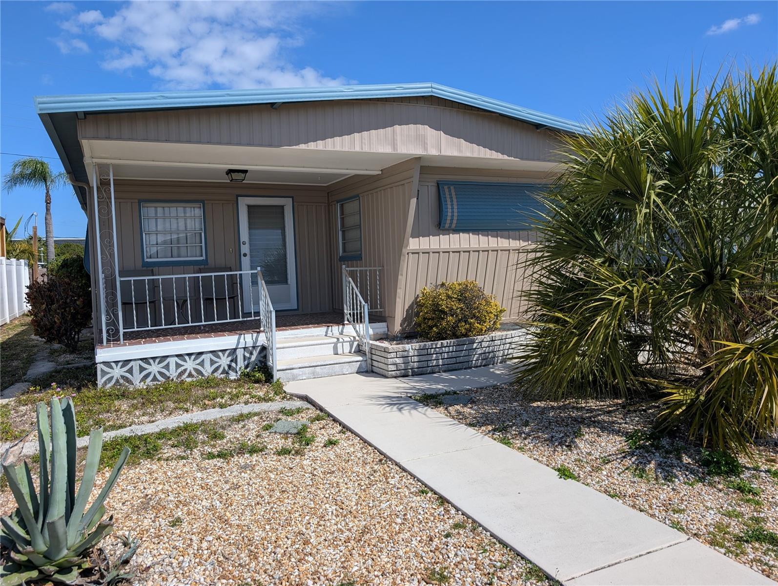 107 48th Avenue Dr W photo 1