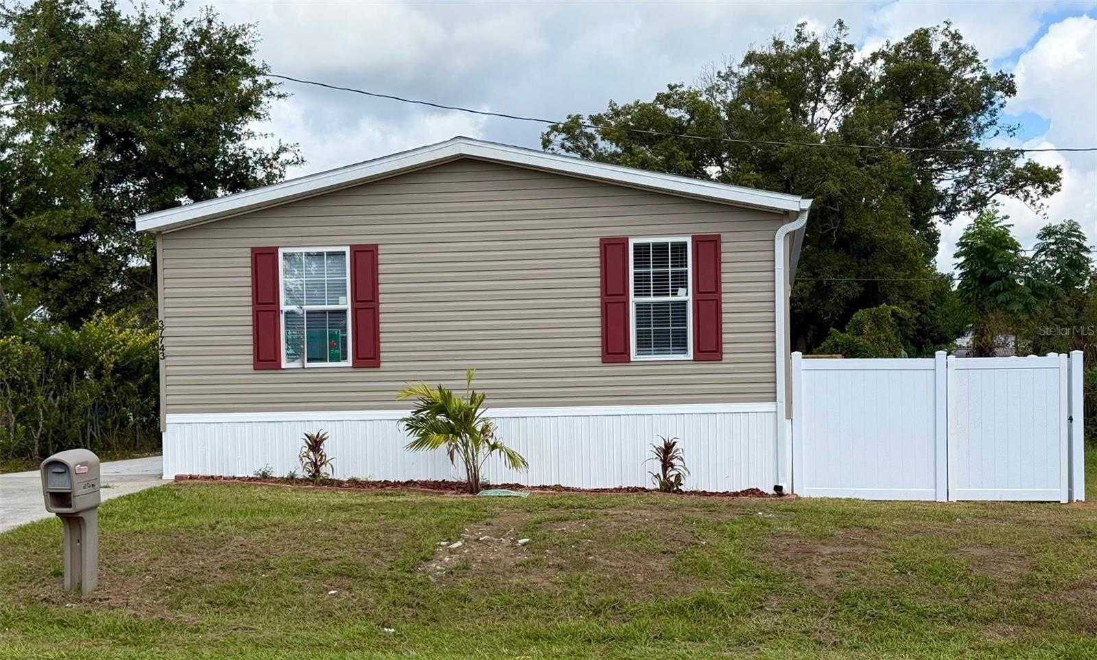 37743 Geiger Rd photo 1