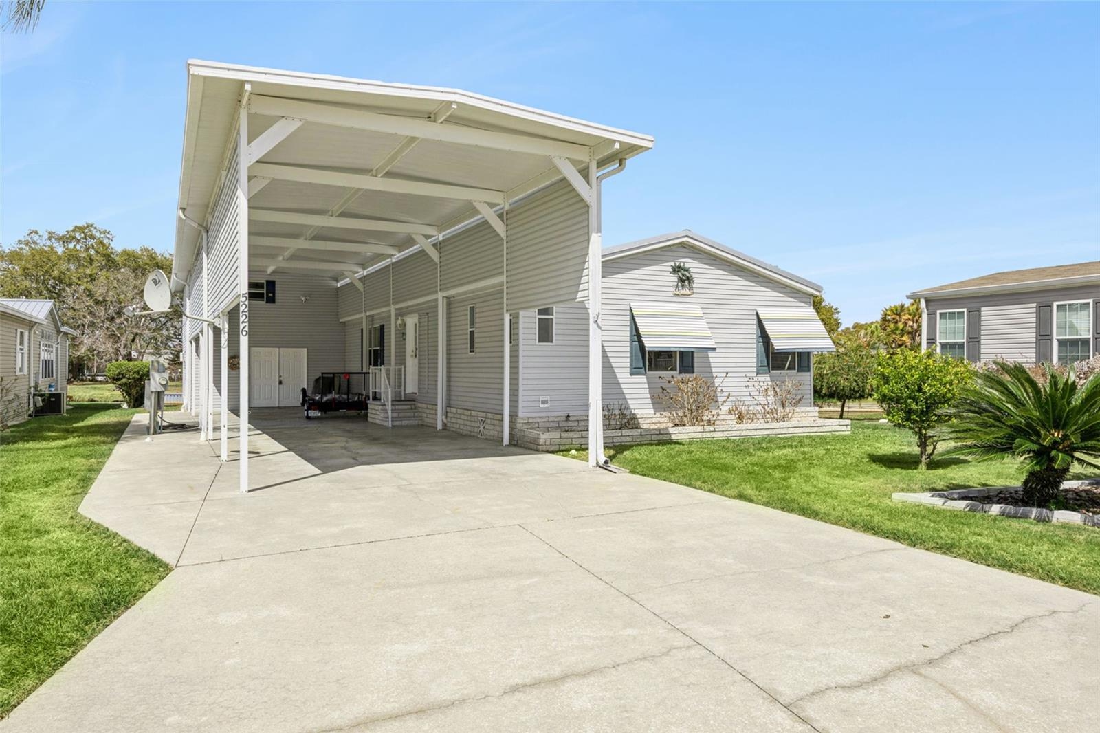 5226 Island View Cir N photo 1