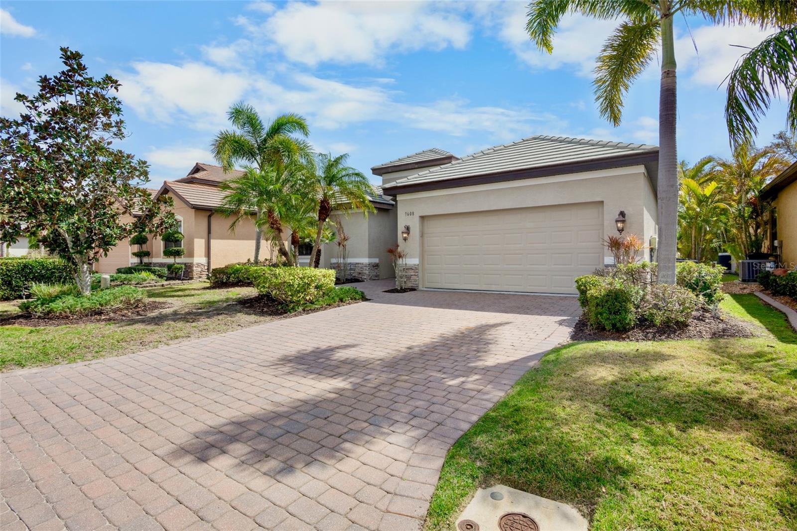 7608 Rio Bella photo 1