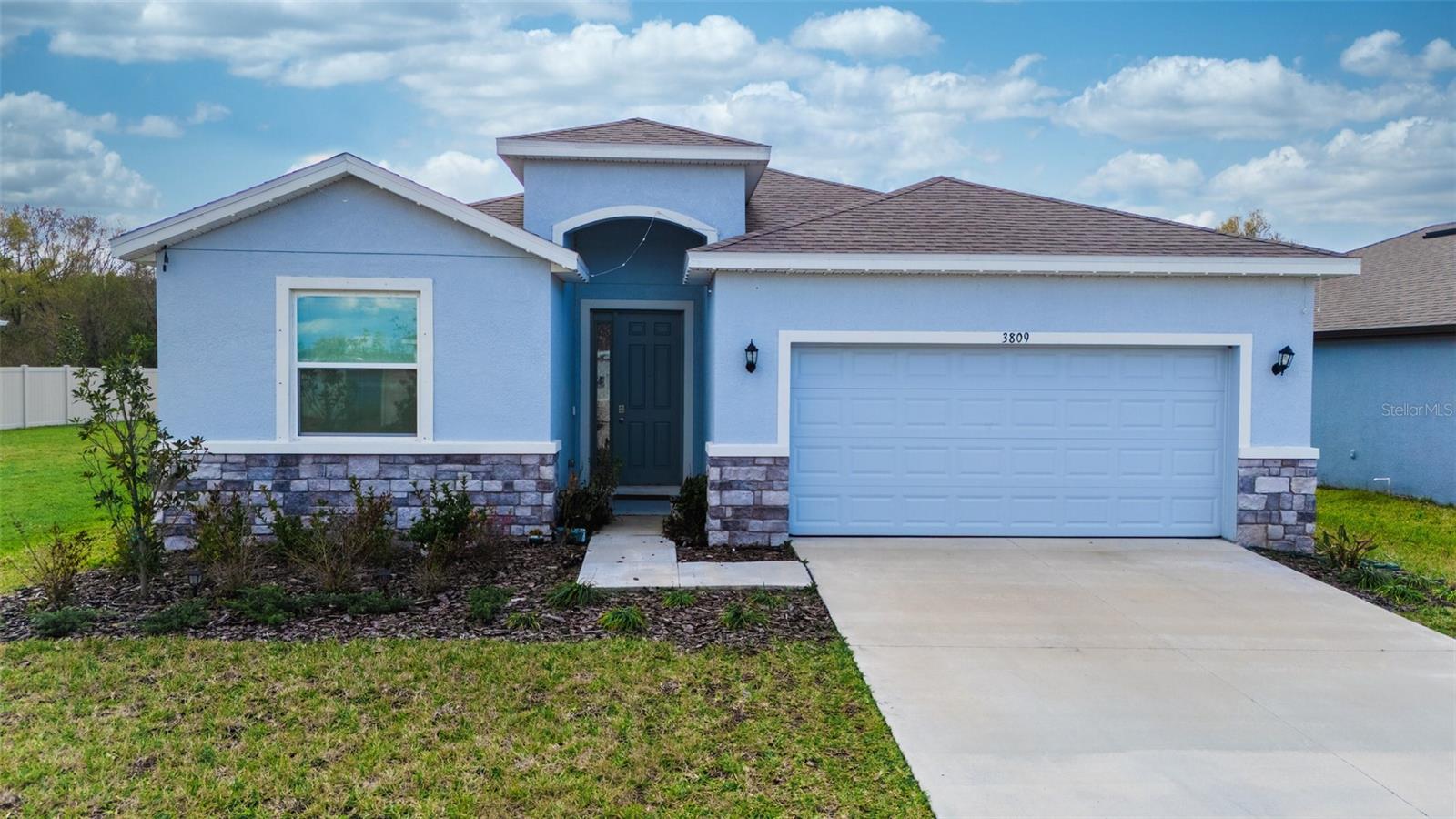 3809 Capri Coast Dr