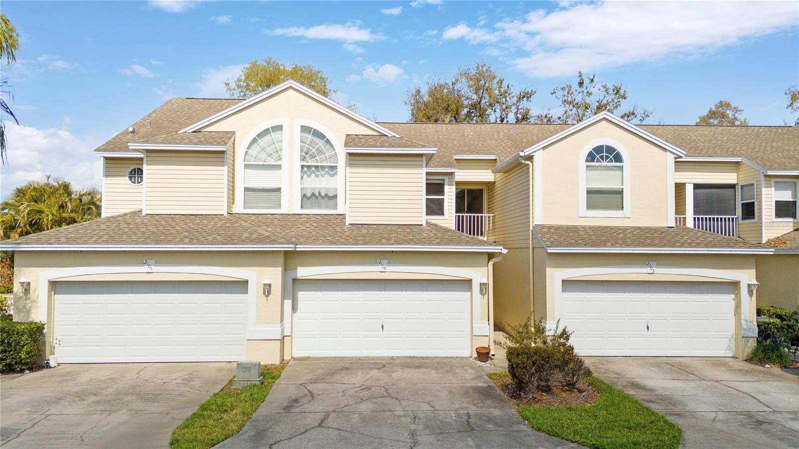 1050 Starkey Rd #2102