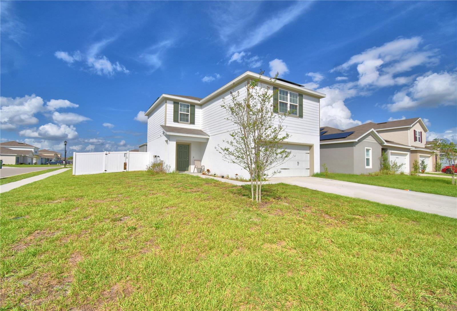 1533 Majestic Ln photo 1