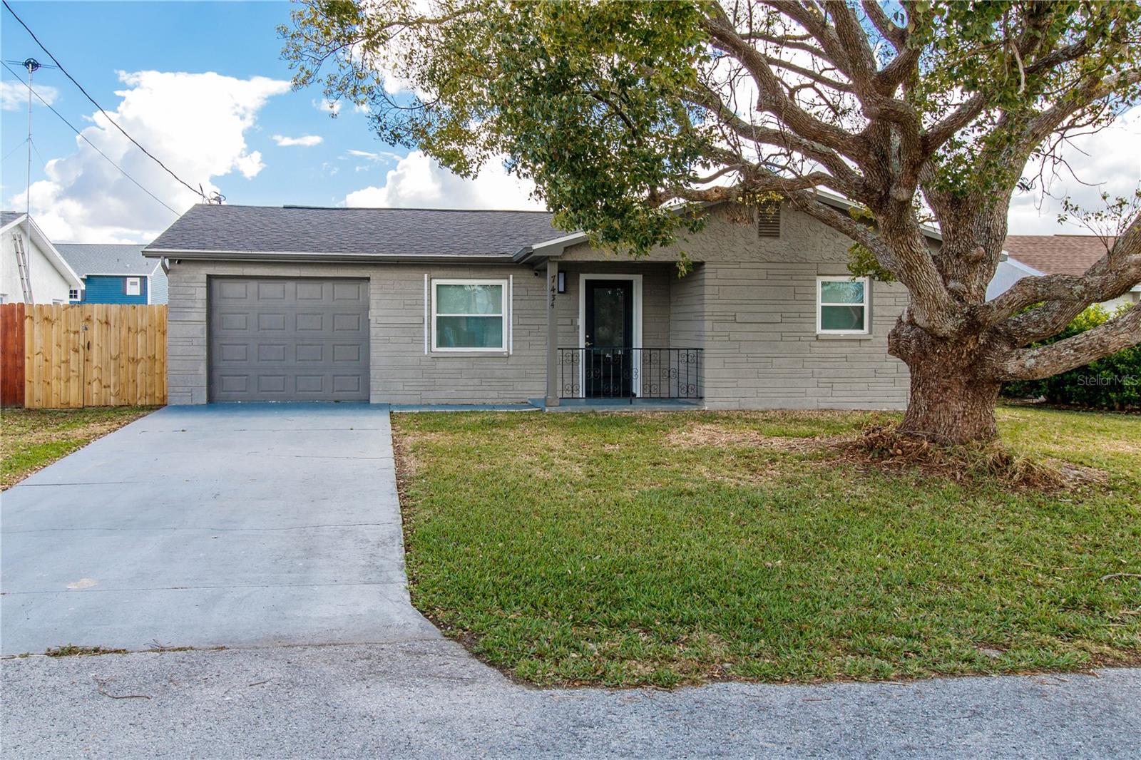 7434 Mako Dr
