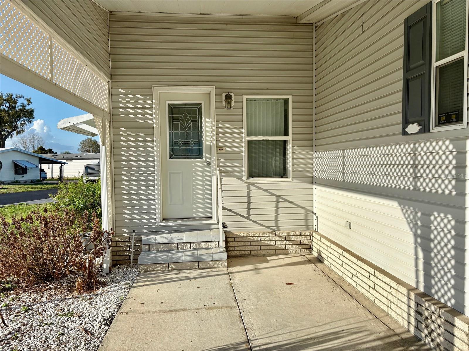 6133 Grand Oaks Dr SE