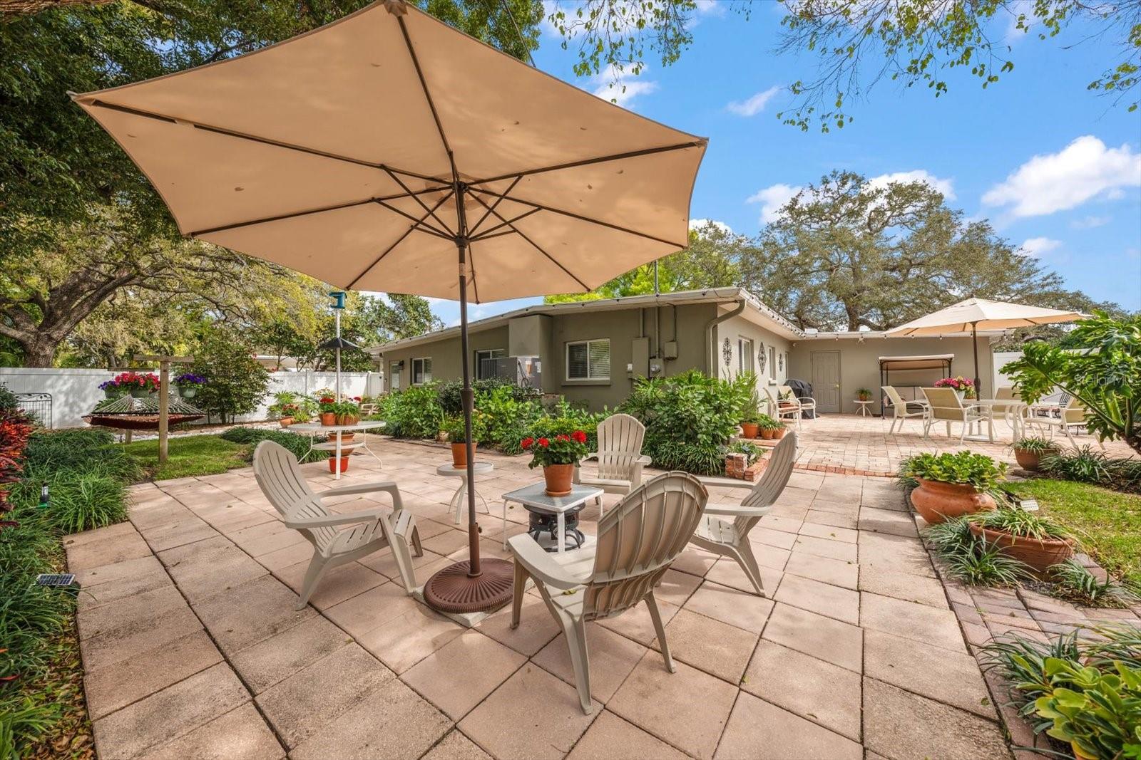 1718 Meredith Ln
