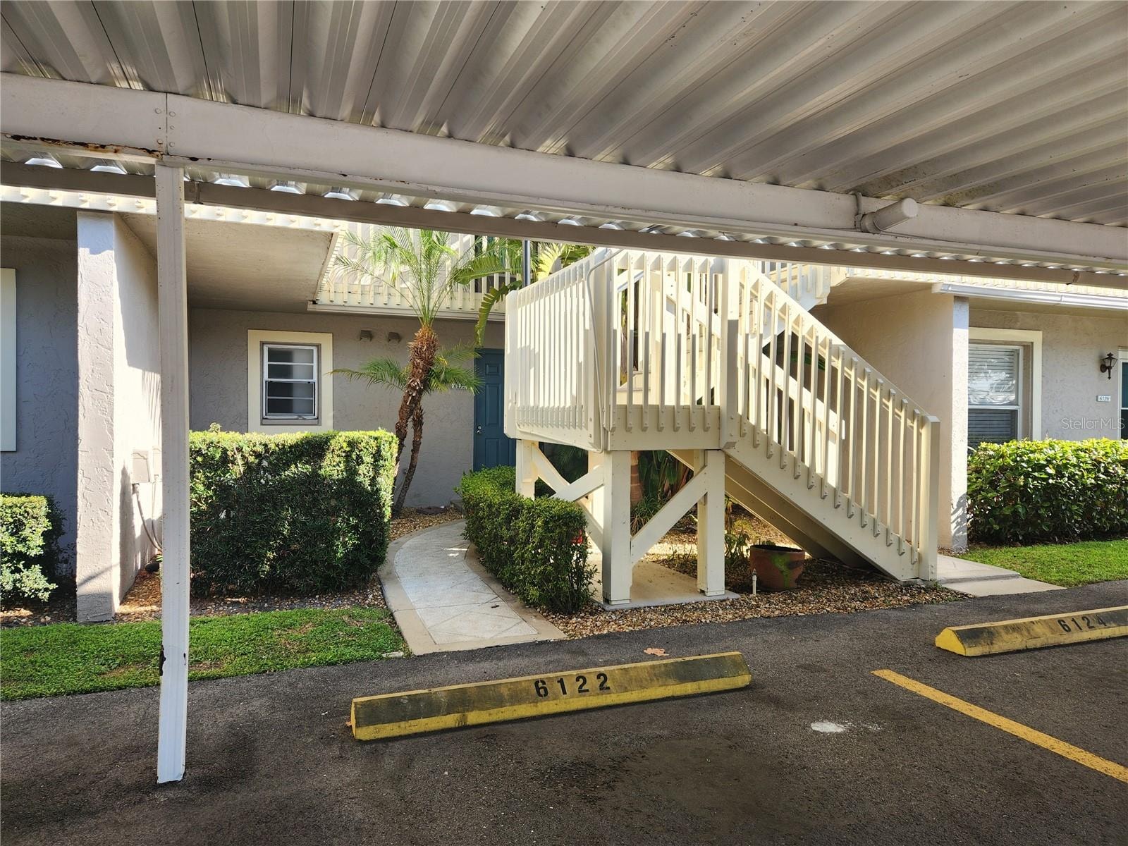 6122 7th Ave W