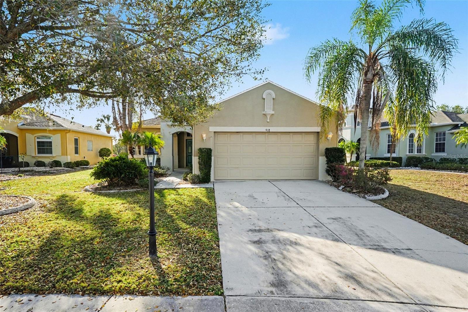 918 Regal Manor Way photo 1